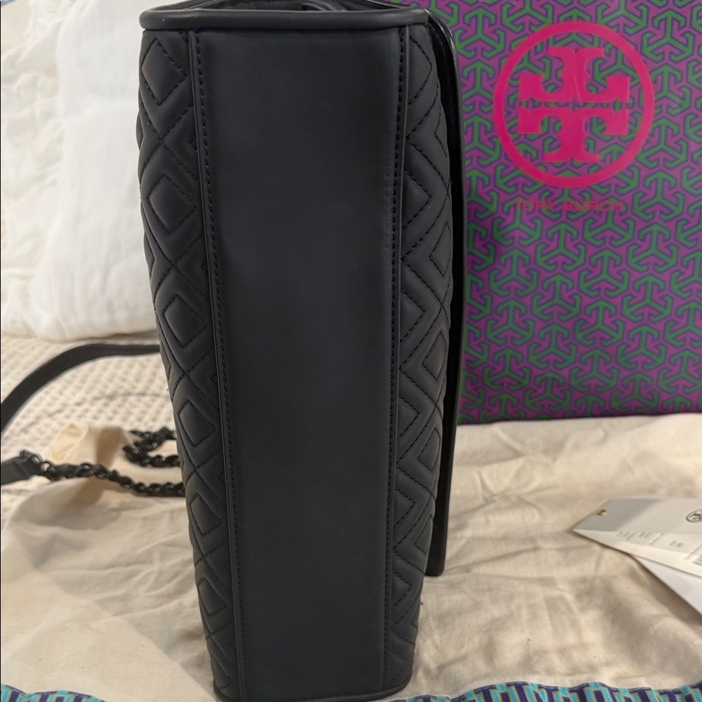 Tory Burch Black Leather Fleming Convertible Chain Crossbody Bag - Picture 5 of 10